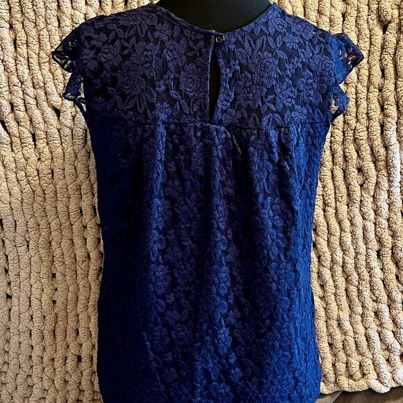 Navy Blue Floral Lace Blouse Size Medium - Picture 4 of 7